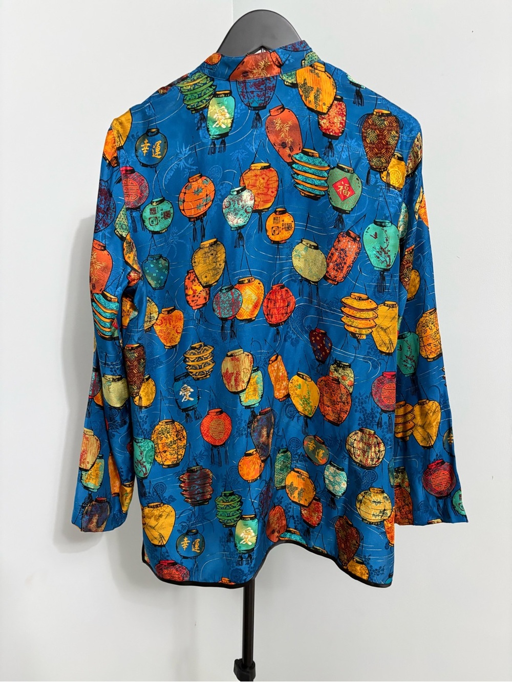 CHICOS NWT Vintage Silk Lantern Mandarin Blouse Top Blue Multi Size 1 M - Picture 5 of 8